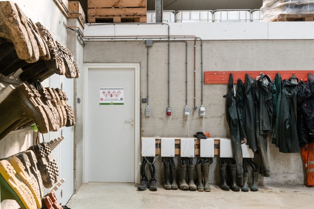 Veiligheidsuitrusting en werklaarzen bij JCVANKESSEL BOUW.